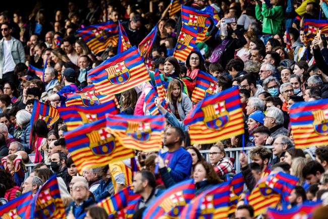 El próximo Clásico entre Barcelona y Real Madrid podría llevarse a un estadio europeo