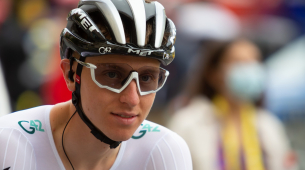 Tadej Pogačar se cae en la 8.ª etapa de La Vuelta a España y abandona la carrera
