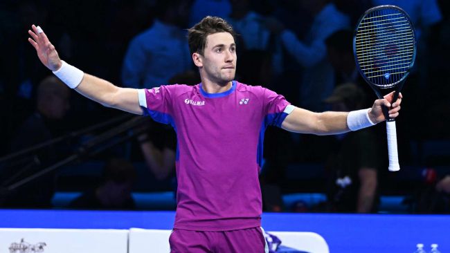 Casper Ruud vence a Carlos Alcaraz en la 2ª jornada de las Finales ATP