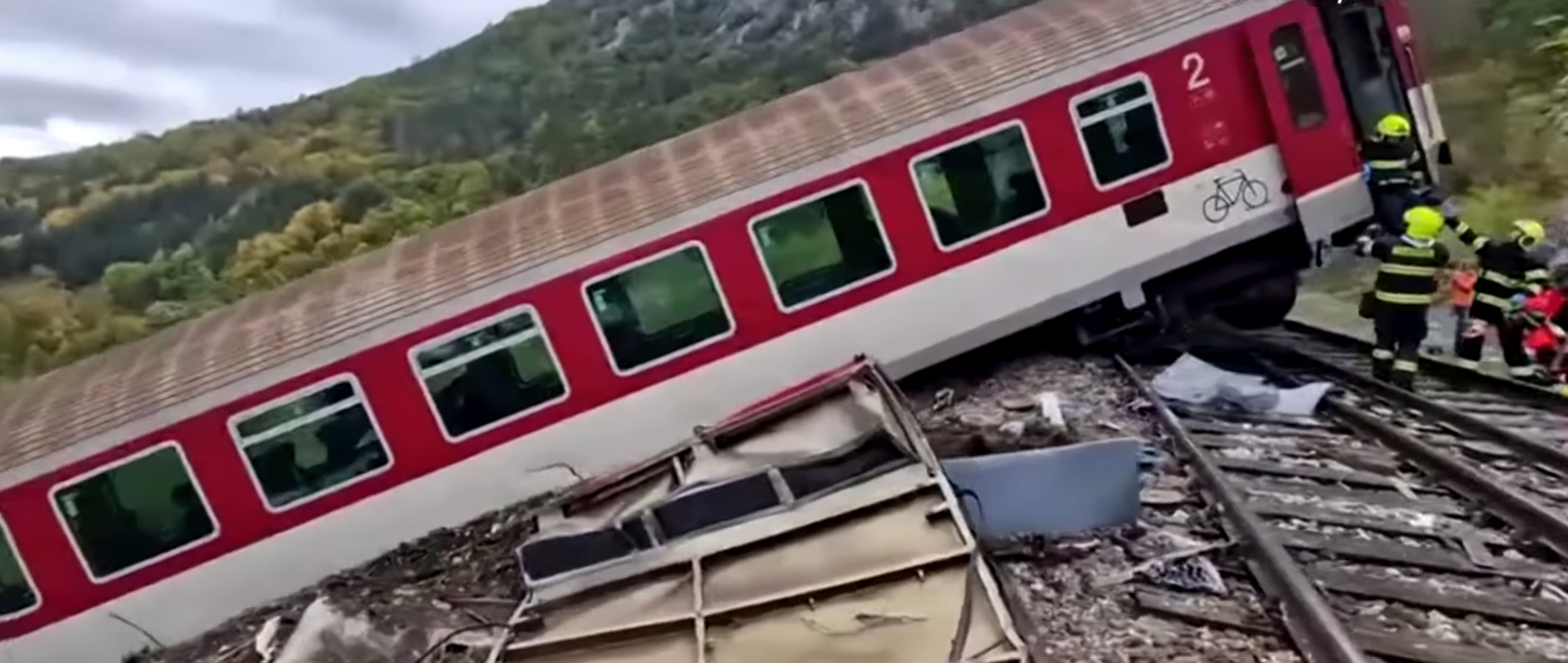 Una colisión de trenes en el este de Eslovaquia deja al menos 66 heridos