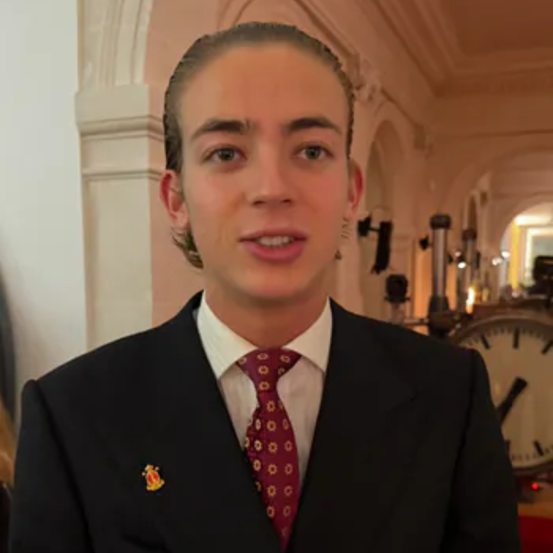 Pillan al streamer PrinceofParis: El dueño de su supuesta casa (un castillo francés) entra en directo a cancelarle el contrato de alquiler