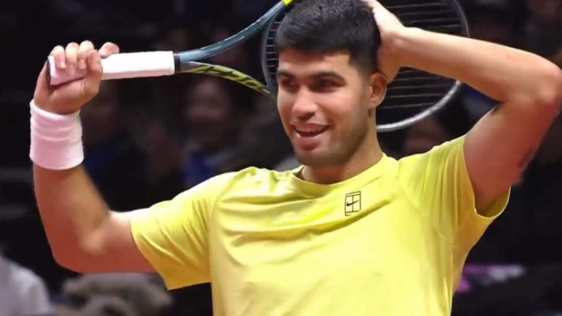 Carlos Alcaraz gana a Jannik Sinner el primer duelo del año en Corea del Sur