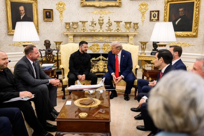 Zelensky insta a Trump a visitar Ucrania