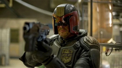 Karl Urban estar&iacute;a interesado en volver al papel de Dredd